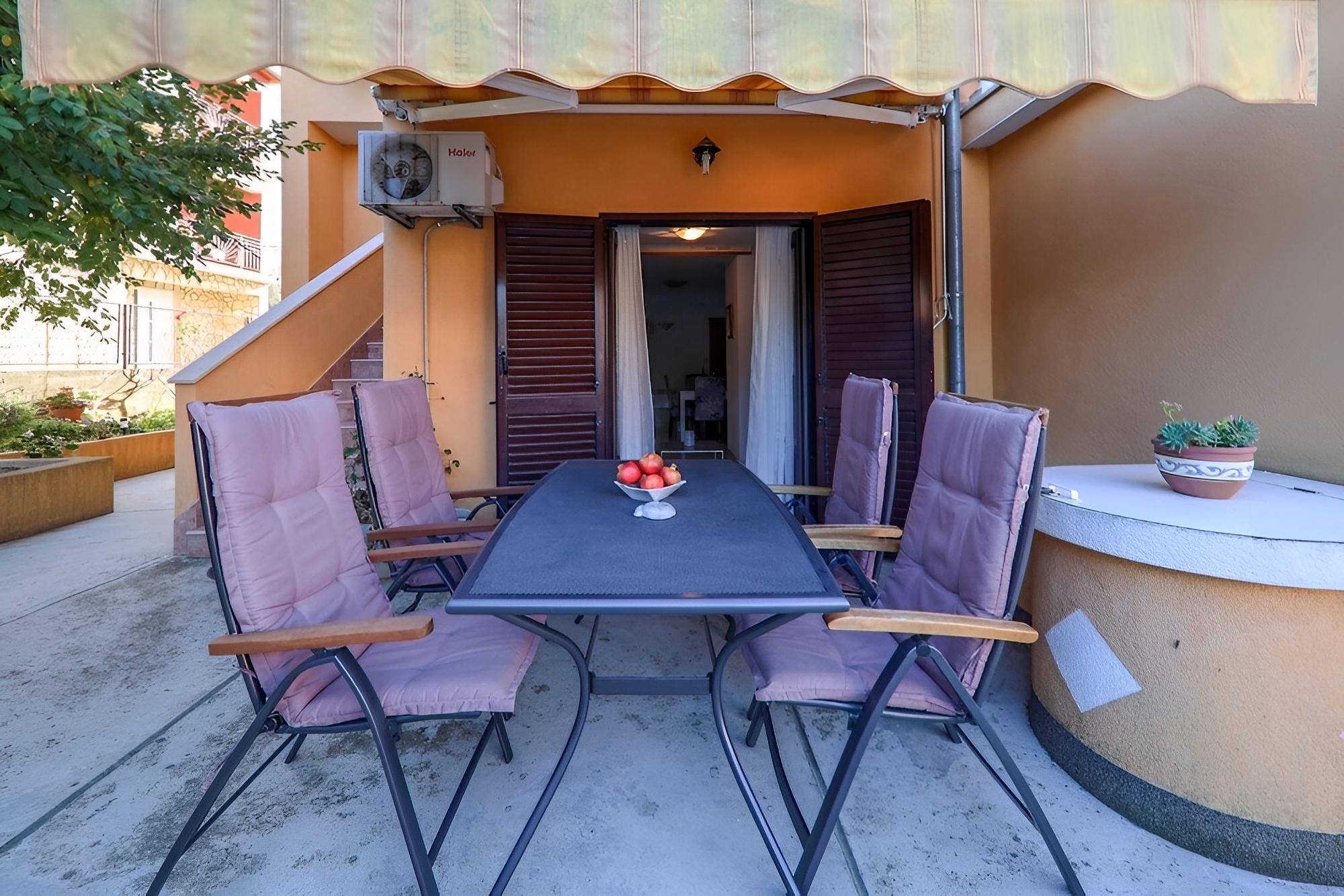 Apartment (Gašpe - garden terrace - A1(4+1))