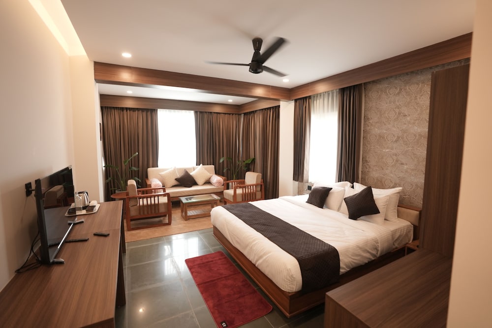 Executive Suite, City View