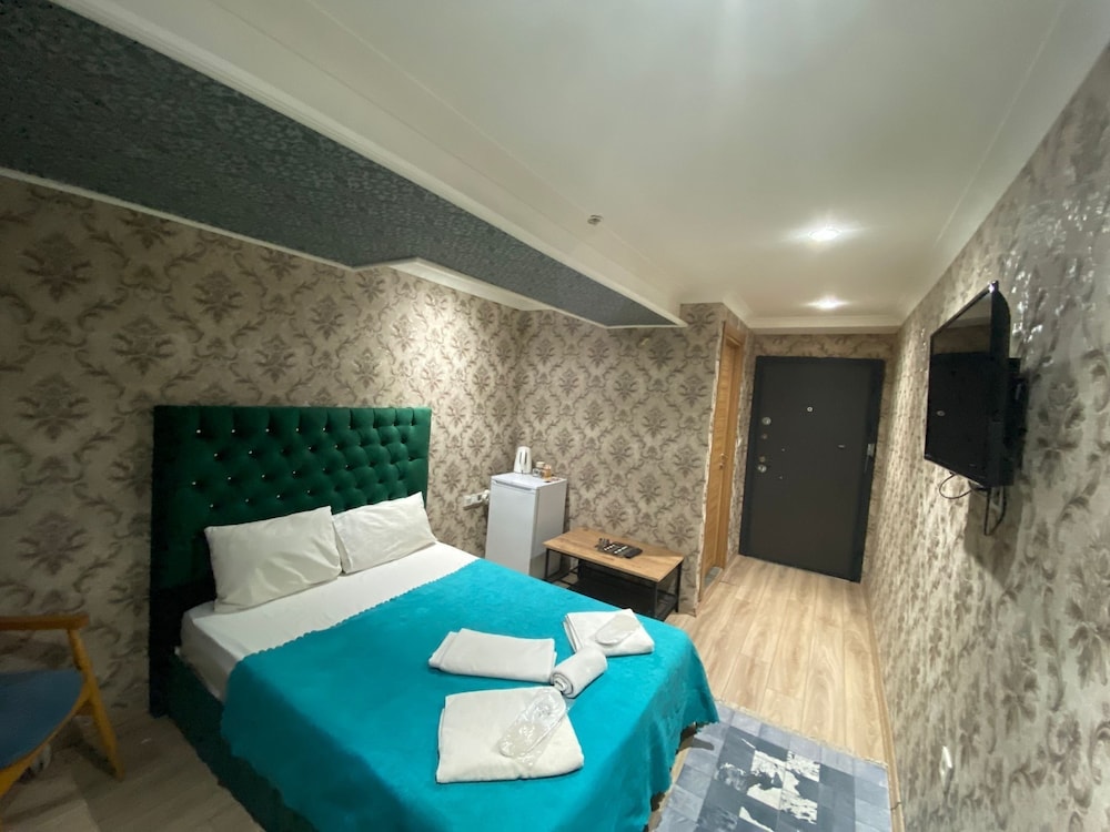 Economy Double or Twin Room photo 2