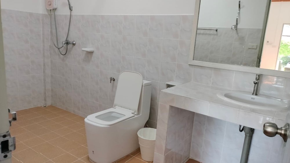 Standard Double Room - Photo 7