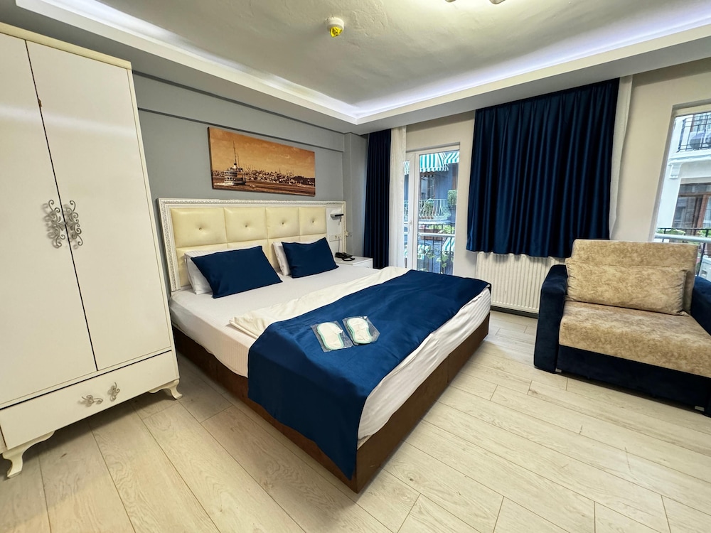 Deluxe Double Or Twin Room photo 2
