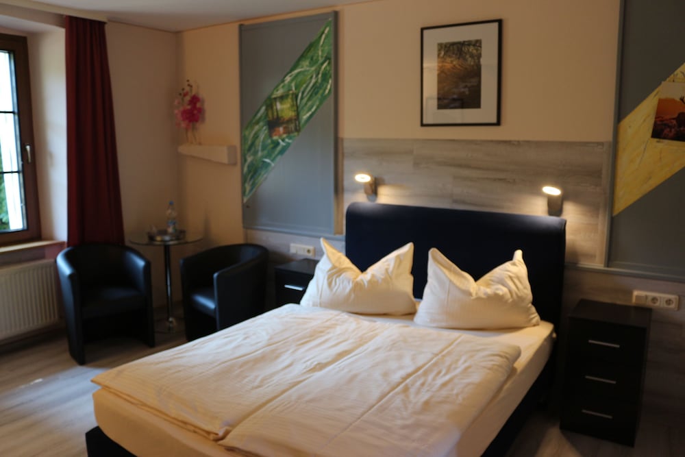 Basic Double Room