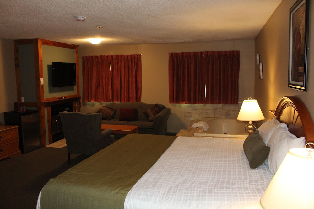 Premium Room, 1 King Bed with Sofa bed (2 person Jacuzzi) photo 3
