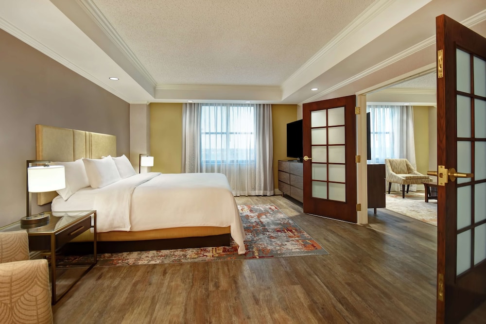 Presidential Suite, 1 King Bed, Non Smoking photo 3