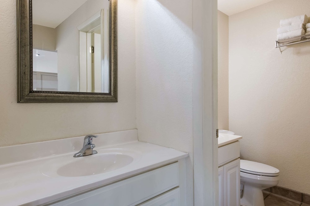 Suite, Multiple Beds, Non Smoking