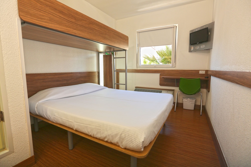 Standard Room, Multiple Bedrooms photo 1