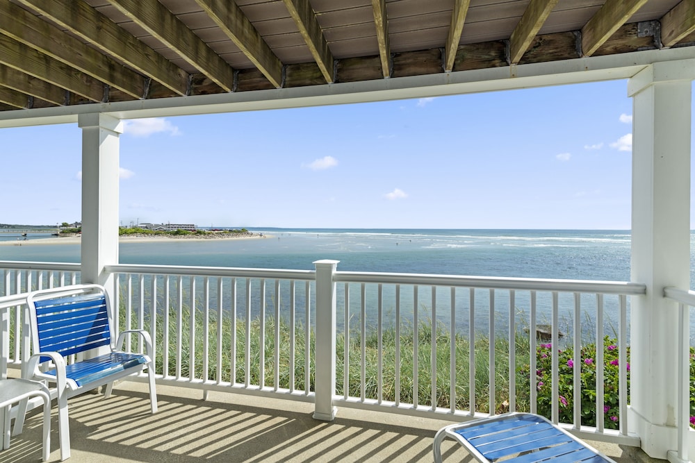 Oceanfront 1st Floor 2 Queen Beds