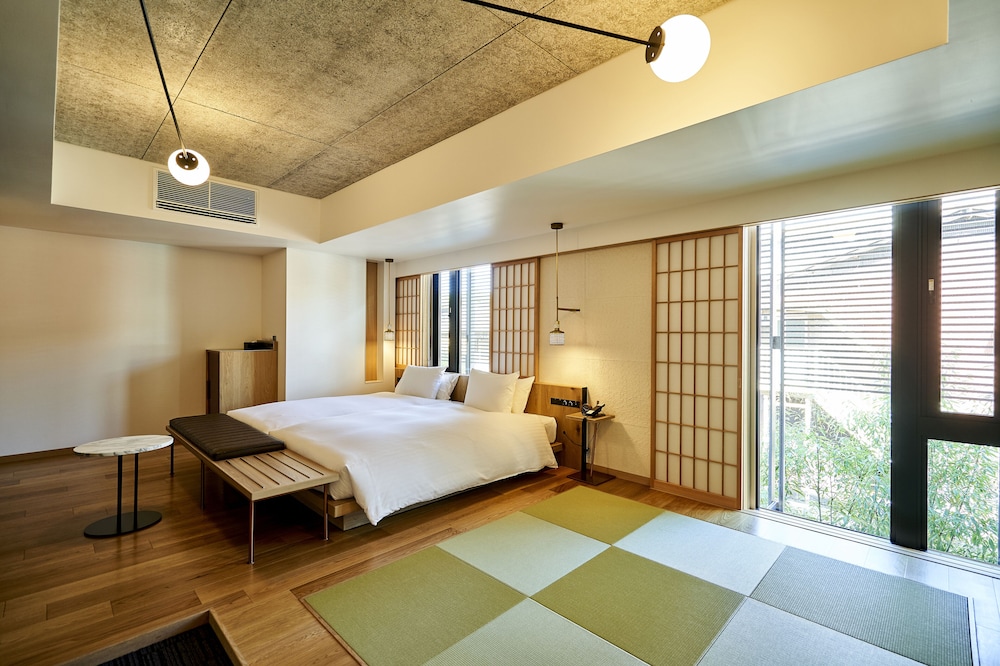 Premium Twin Room, Non Smoking - Photo 5