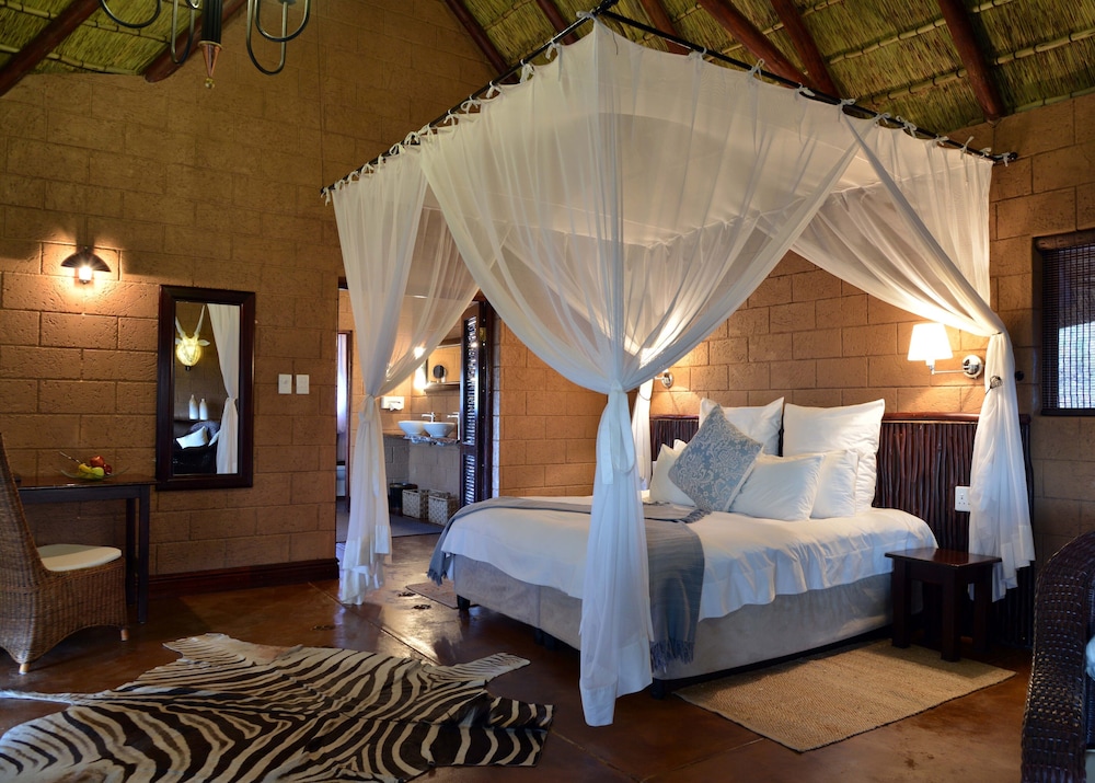 Executive Suite - Photo 1