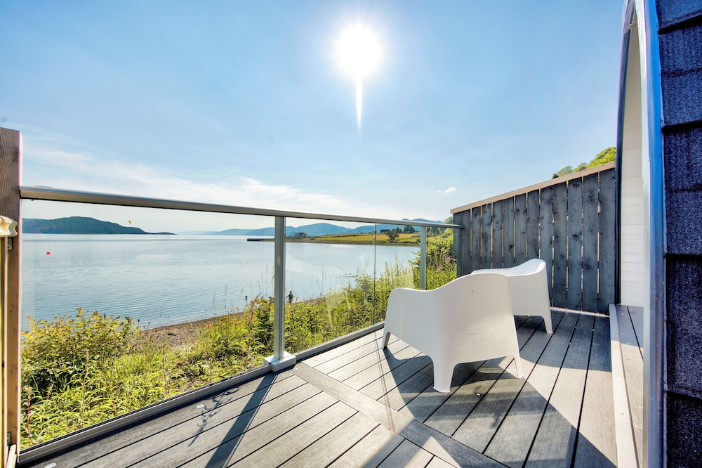 Luxury Beach Pod - Photo 20