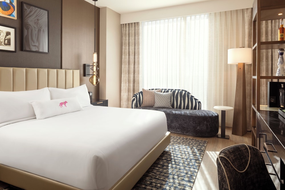 Mountain View Luxury Room, 1 King Bed, Non Smoking - Photo 3