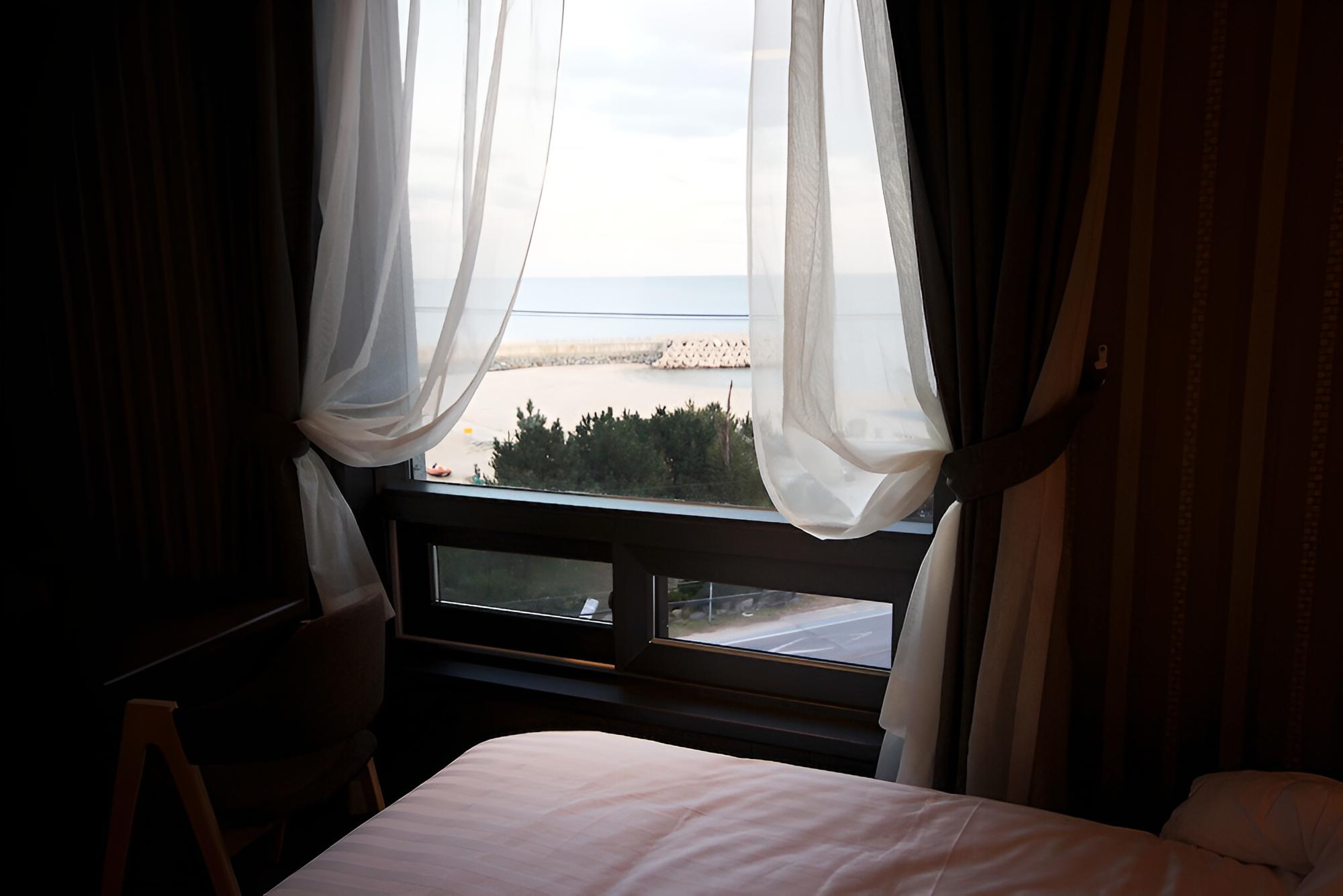 Room (DELUXE) - Photo 19