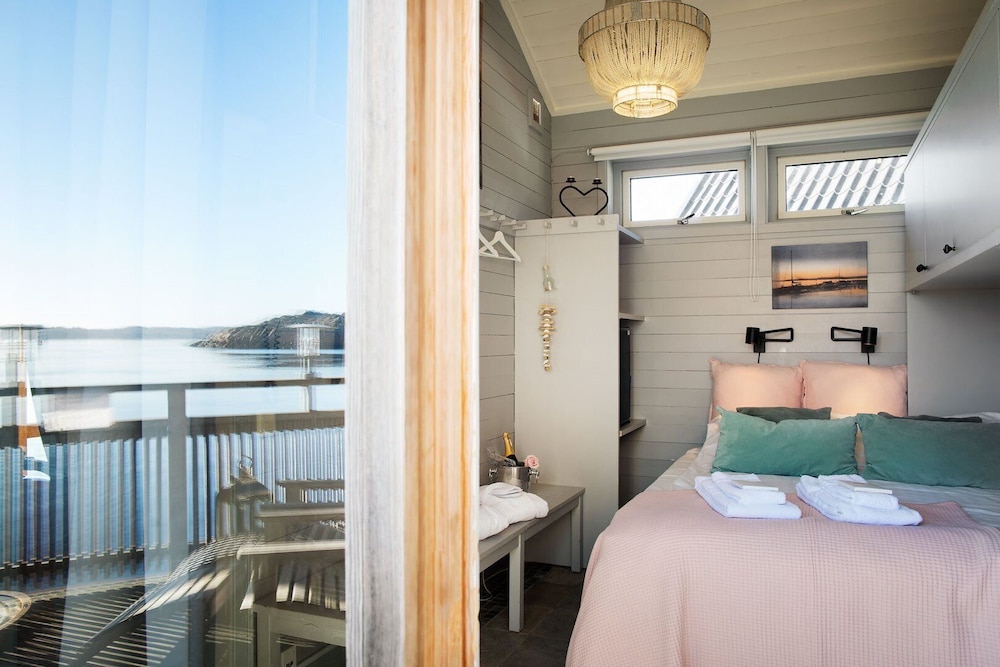 Pavilion Room (Inc. Private Jacuzzi)