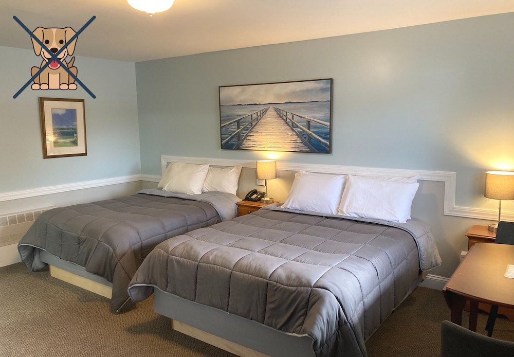 Standard Room, Multiple Beds, Non Smoking, Private Bathroom (No Dogs Allowed) photo 1