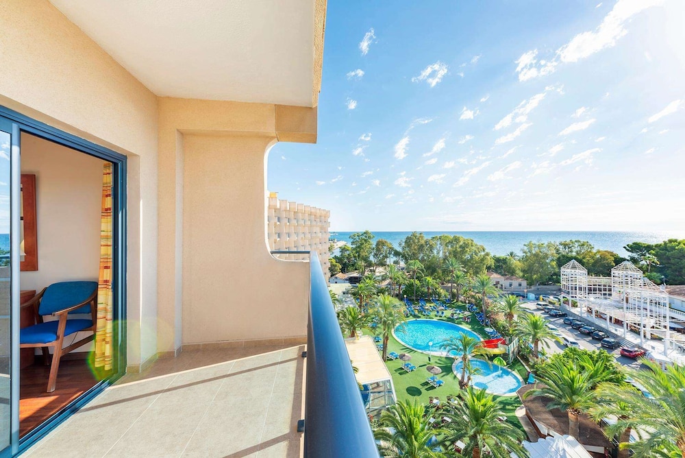 Double Room, Sea View (2 Adults + 1 child) - Photo 17