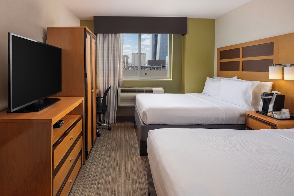 Standard Room, 2 Double Beds, City View photo 3