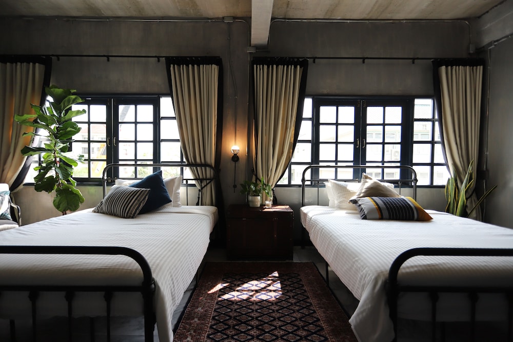 Deluxe Twin Room, Bathtub photo 3
