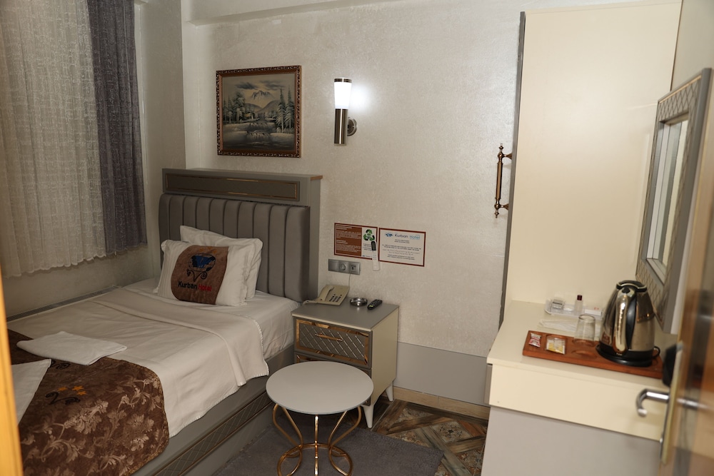 Basic Single Room photo 2