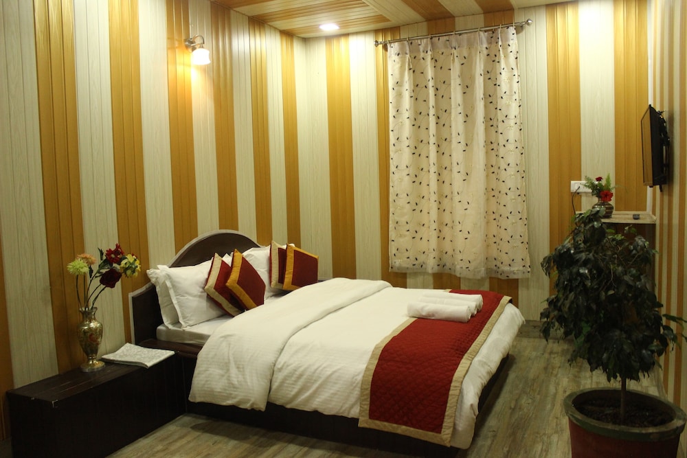 Deluxe Non AC Room photo 1