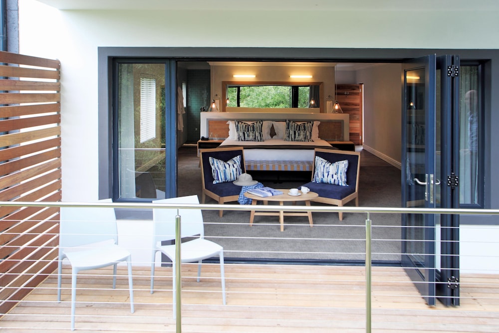 Superior Garden Family Suite - Photo 7