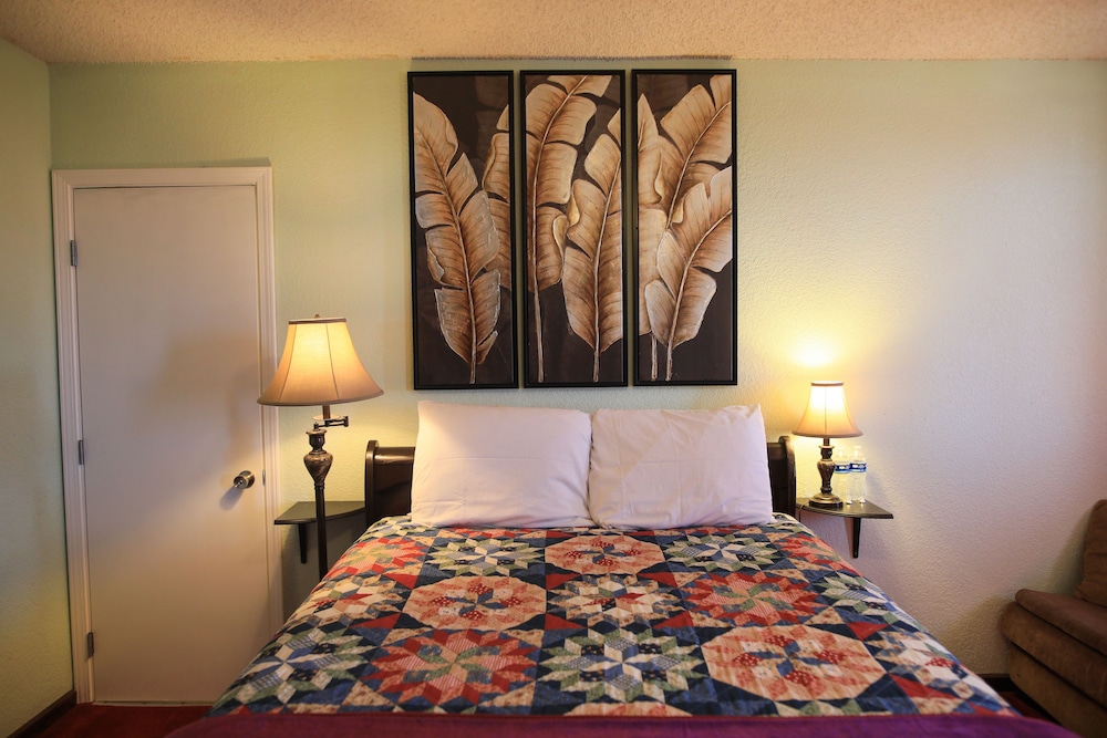 Deluxe Double Room, 1 Queen Bed photo 3