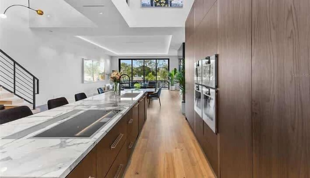 Lux Penthouse 4-story Stunner Rooftop Views, Billede 4