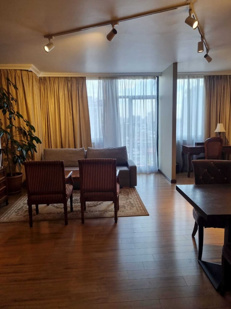 Deluxe Apartment photo 3