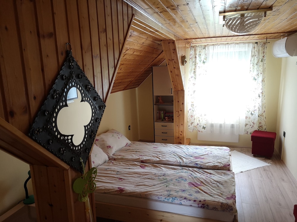 Double or Twin Room (1) - Photo 2
