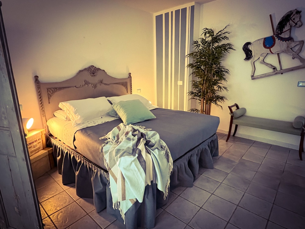 Comfort Room, 1 Queen Bed, Garden View photo 1