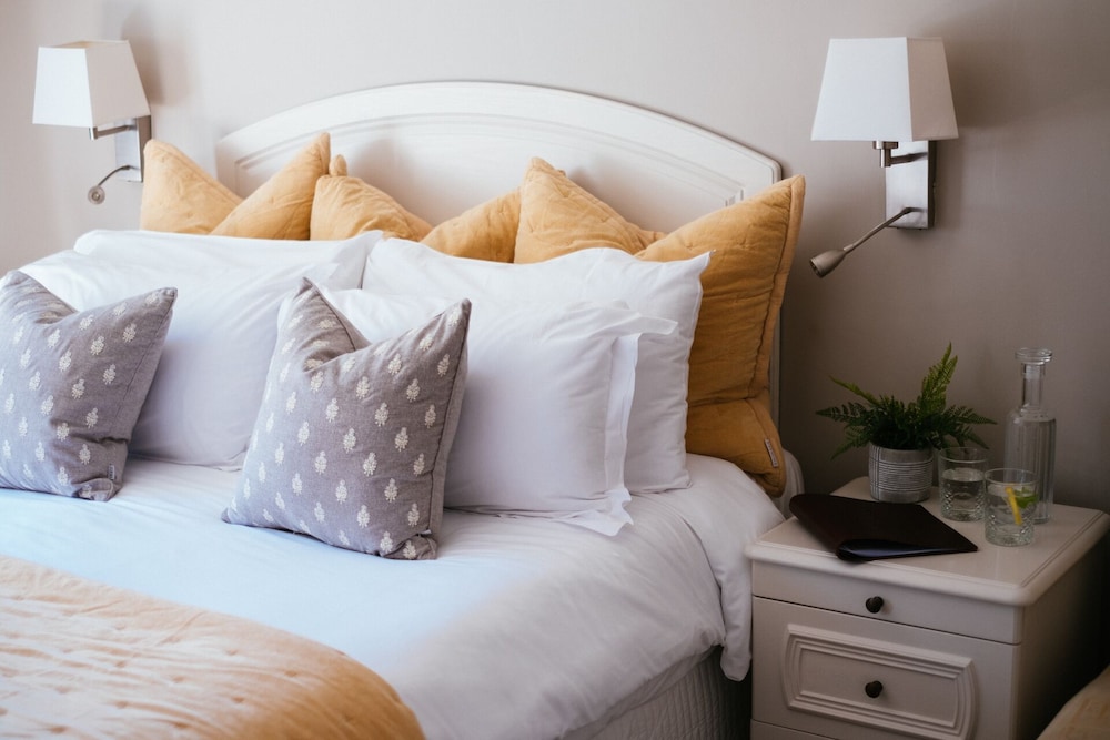 Signature Double Room, Ensuite, Mountain View photo 3