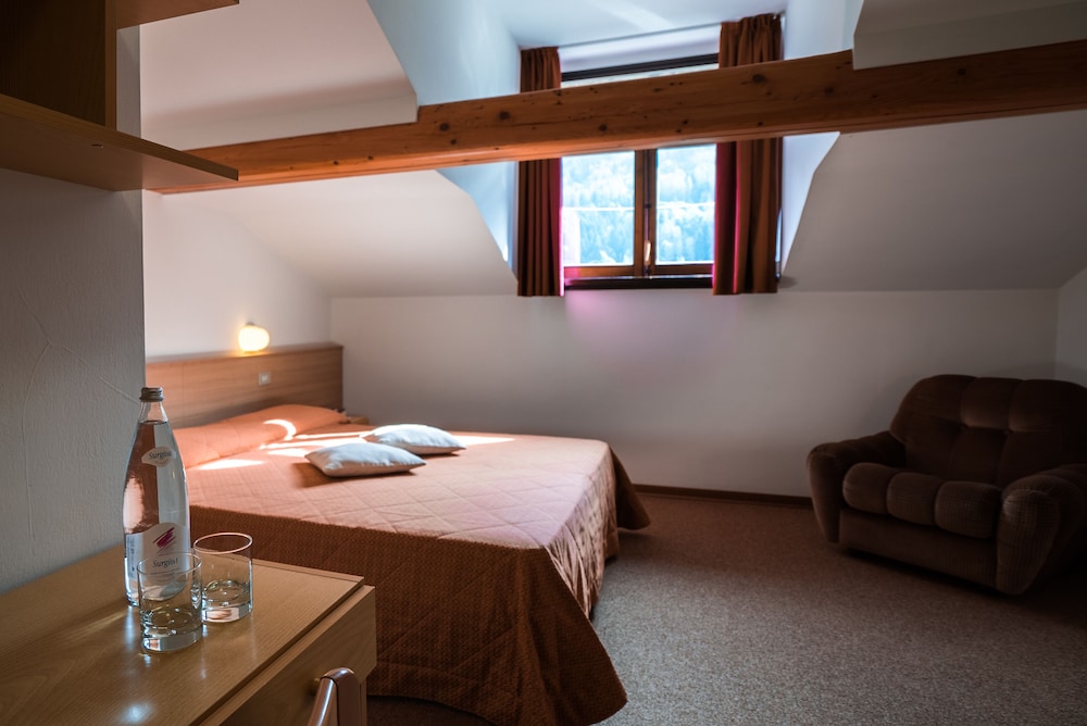 Economy Double Room Single Use photo 1