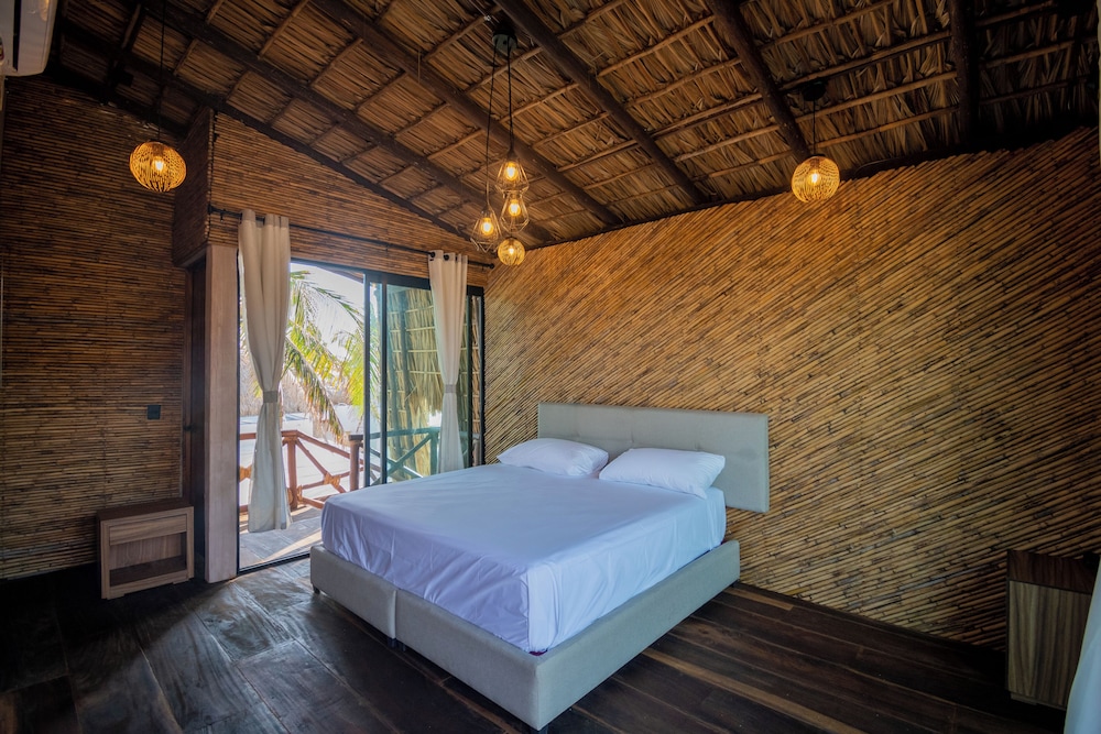 Family Room, Beach View