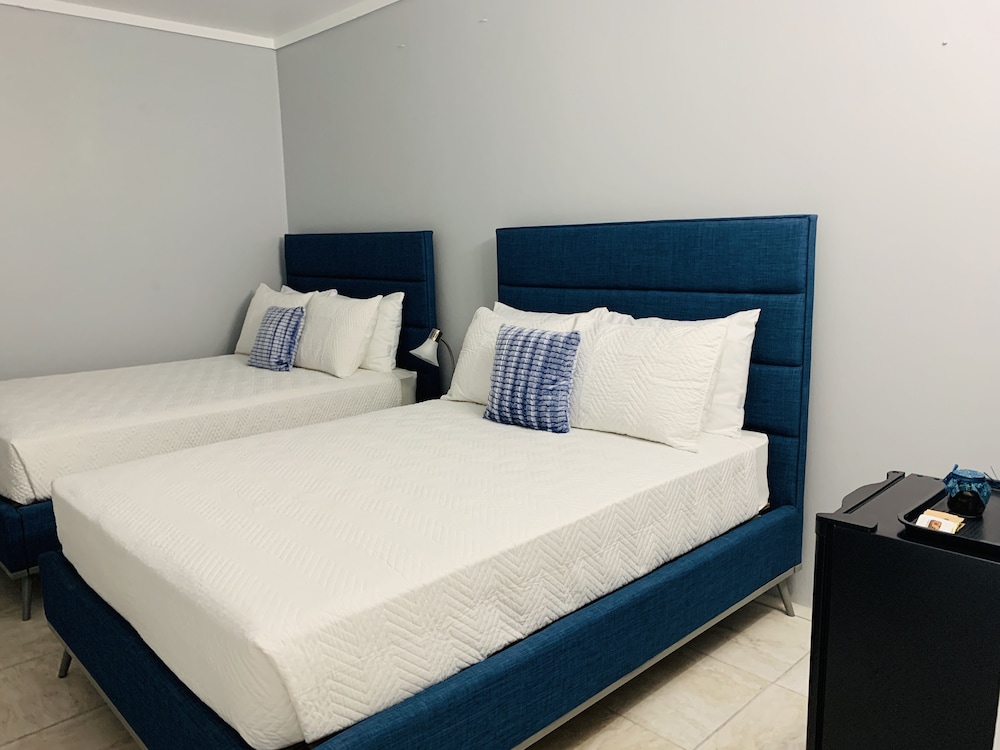 Classic Quadruple Room, 2 Double Beds (Full Doble)
