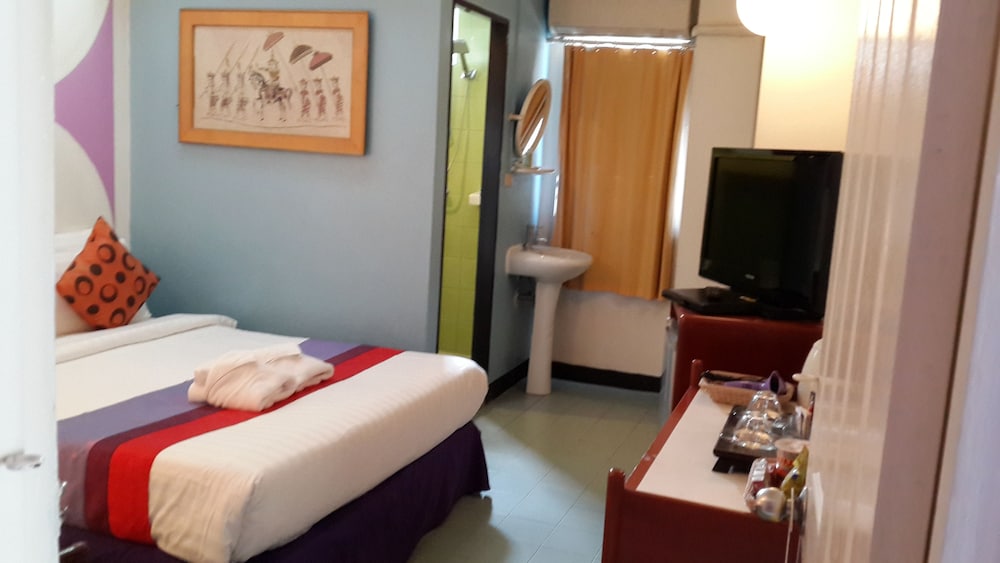 Superior Room, 1 Queen Bed photo 2