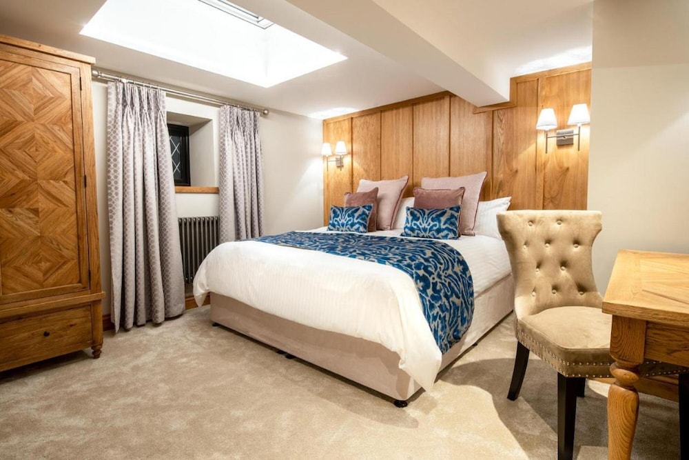 Superior Suite - Photo 3