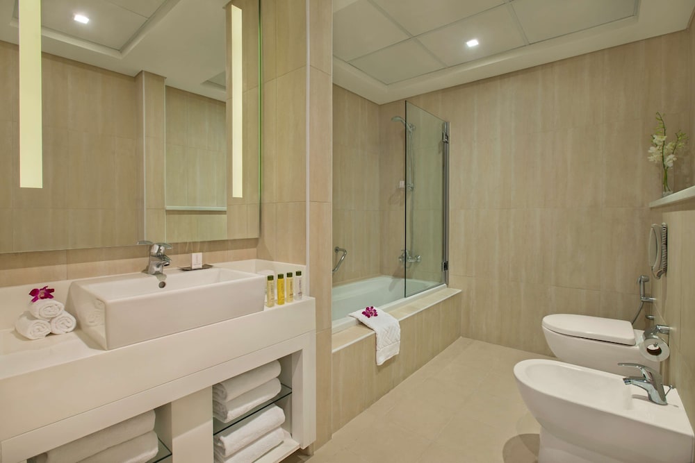 2 Bedroom Suite - Sea View thumbnail 5
