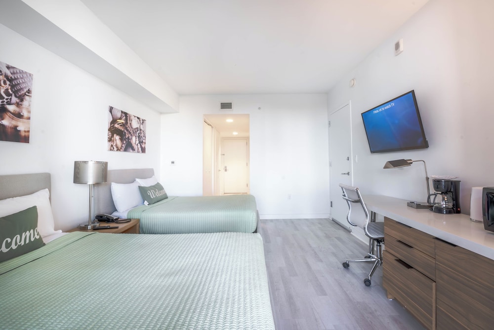 Deluxe Studio, 2 Double Beds
