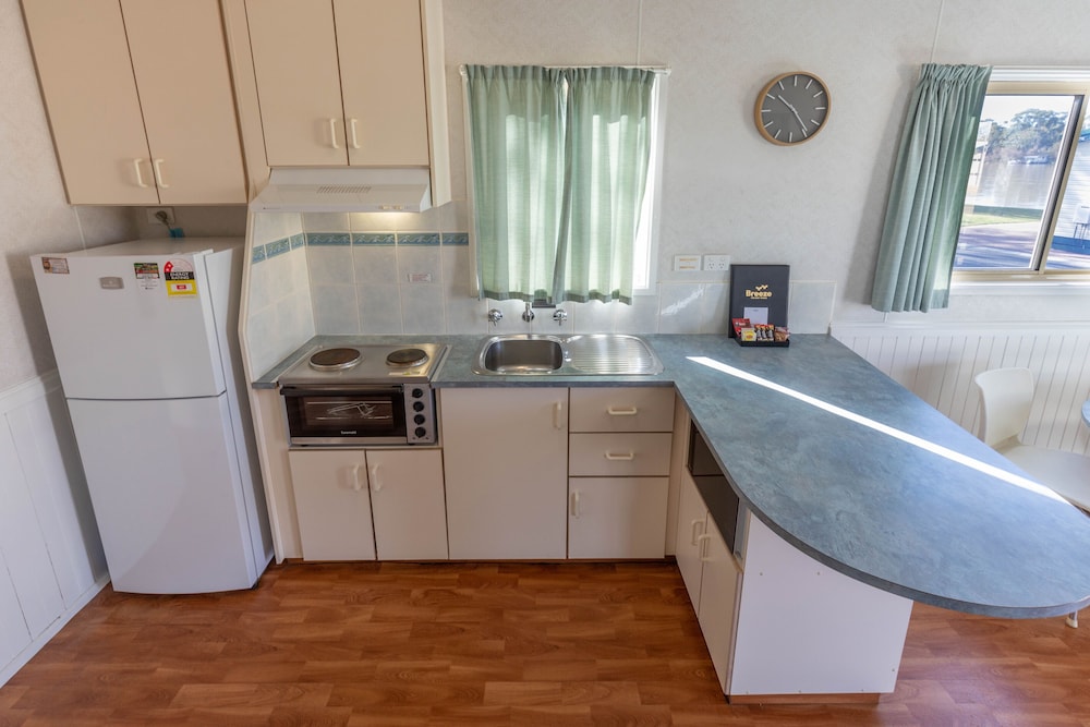 Standard Cabin, 2 Bedrooms, Bathtub photo 3