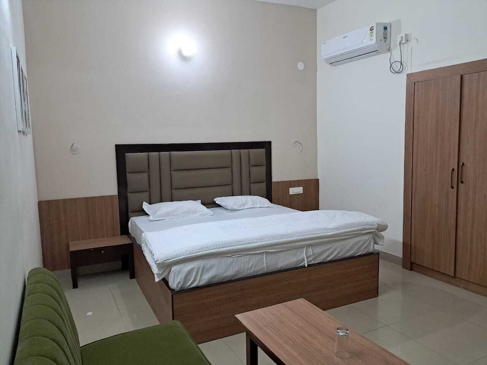 Deluxe Room, Balcony