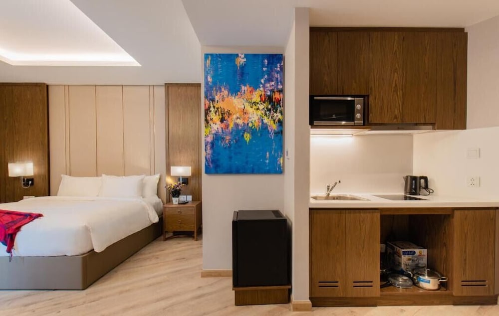 Deluxe Double Room, City View