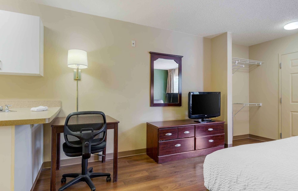 Studio, 1 Queen Bed, Non Smoking - Photo 4