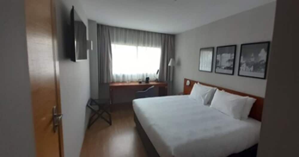 Double Room, 1 Double Bed, Pool View