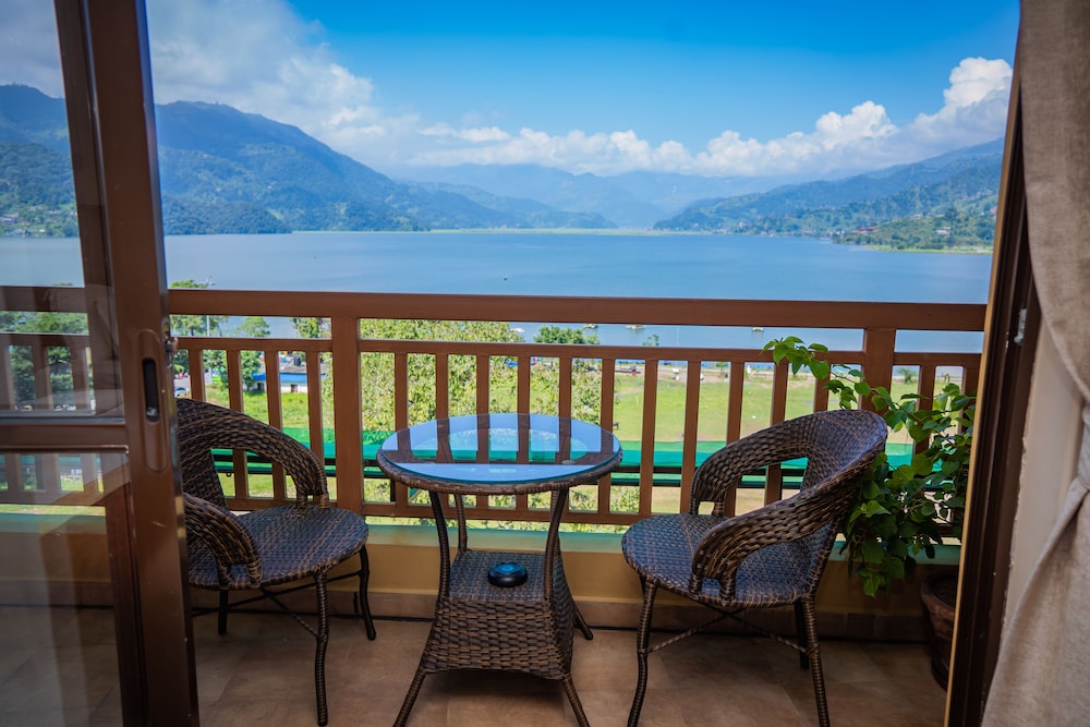 Standard Suite, Lake View - Photo 23