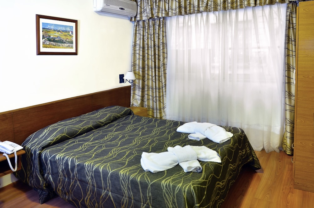 Double Room - Photo 3