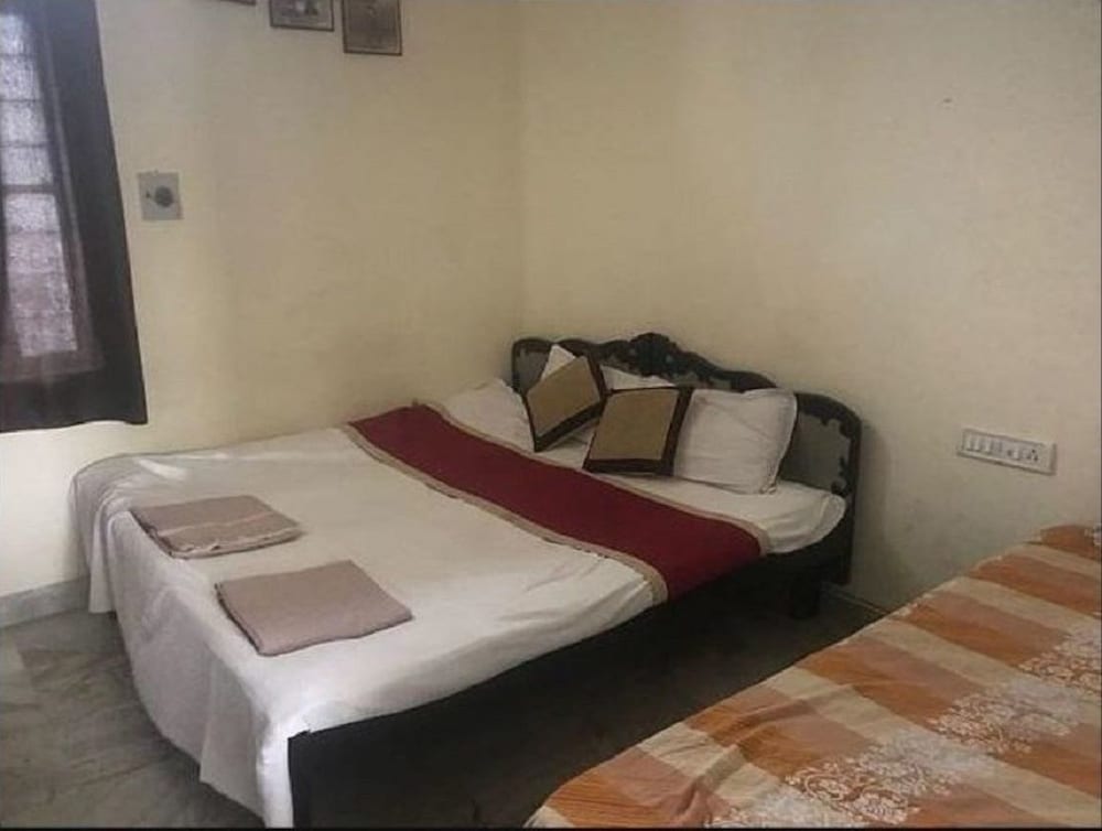 Standard Non AC Room - Photo 3