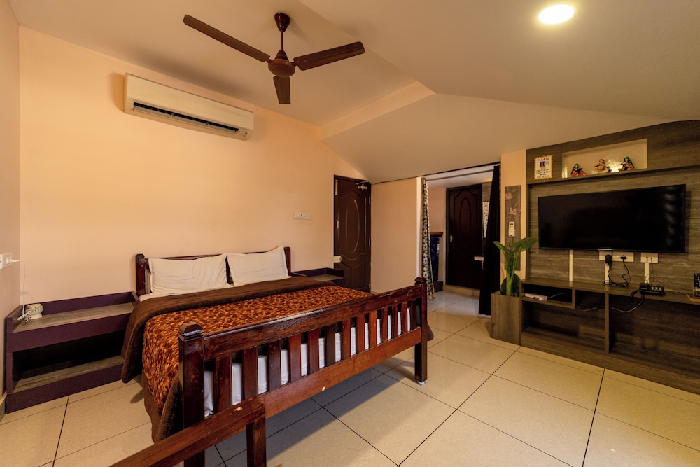 Honeymoon Suite