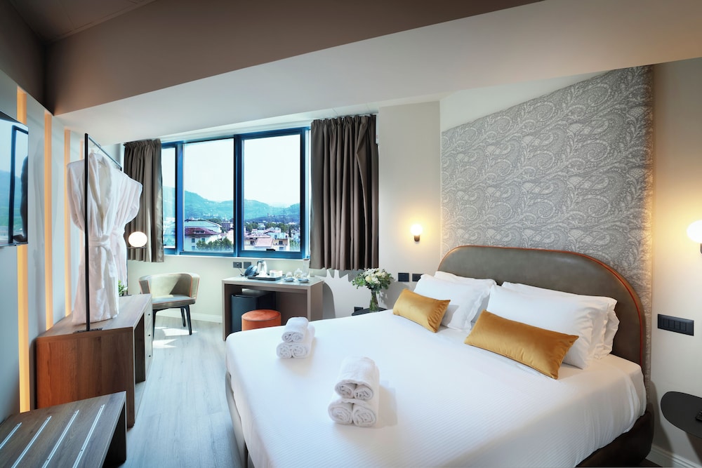 Deluxe Double or Twin Room, Hill View - Photo 1
