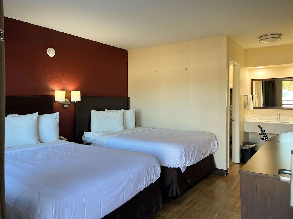 Standard Room, 2 Double Beds, Non Smoking, Refrigerator & Microwave