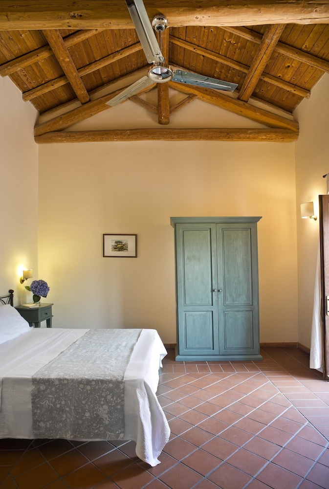 Superior Room, 1 Queen Bed, Non Smoking, Vineyard View photo 2