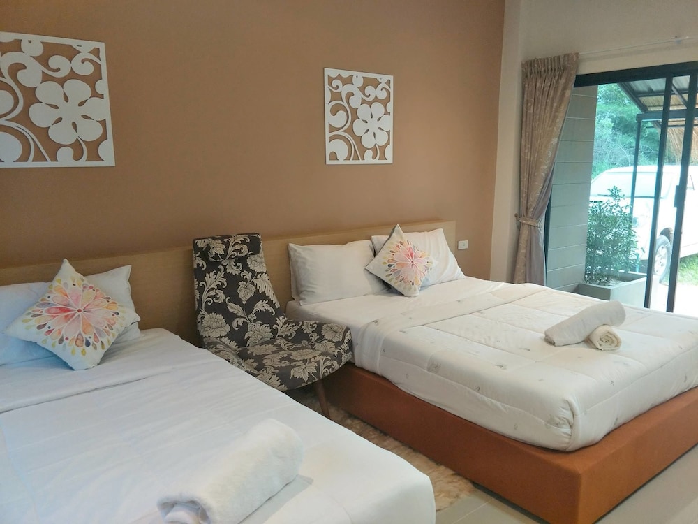 Superior Triple Room photo 2